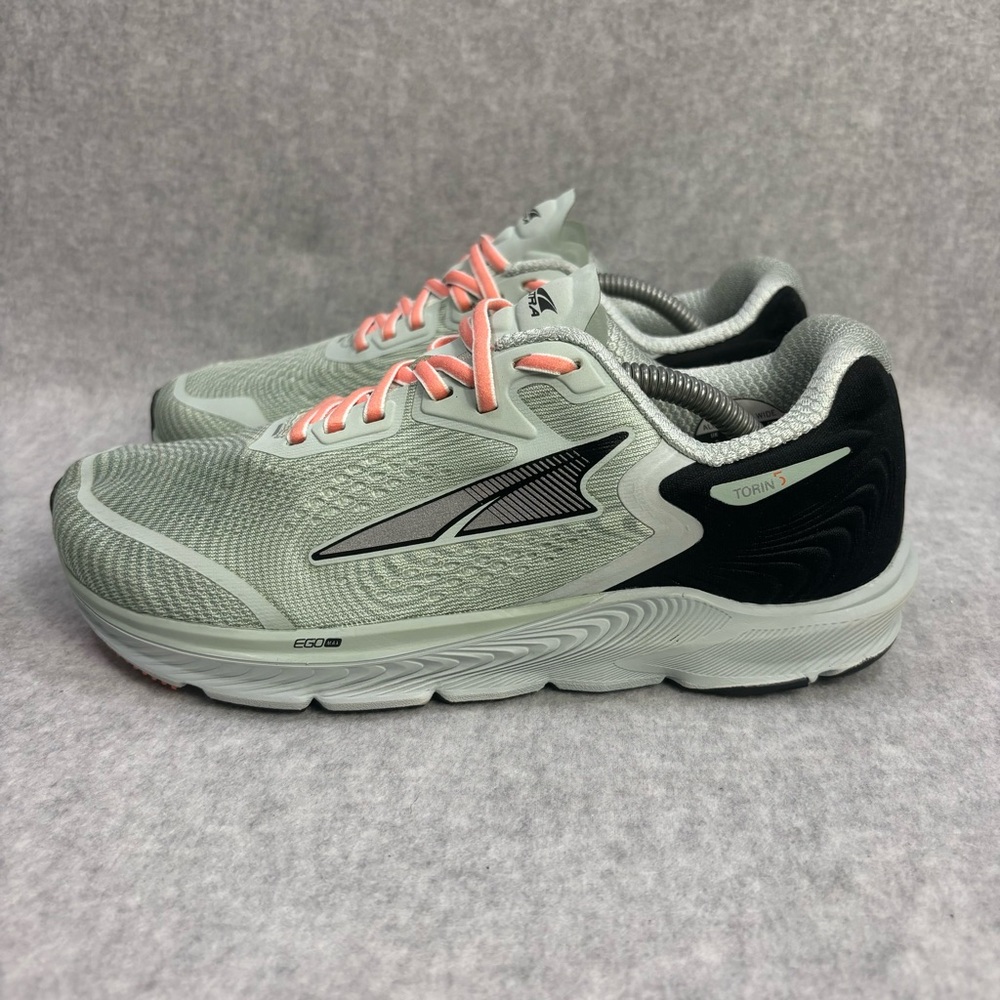 Altra Women's Sneakers in Gray and Pink